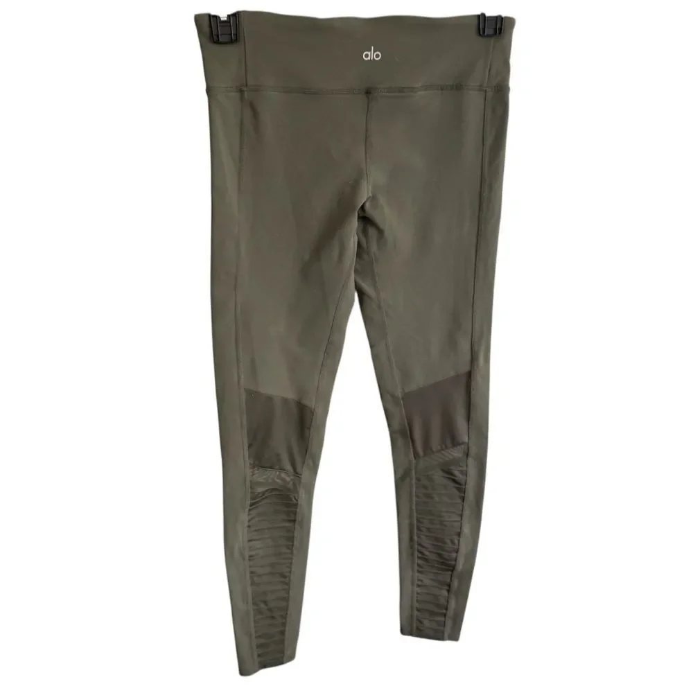 Alo Yoga High-Waist Moto Legging olive green colorway Jungle Glossy Motto Small